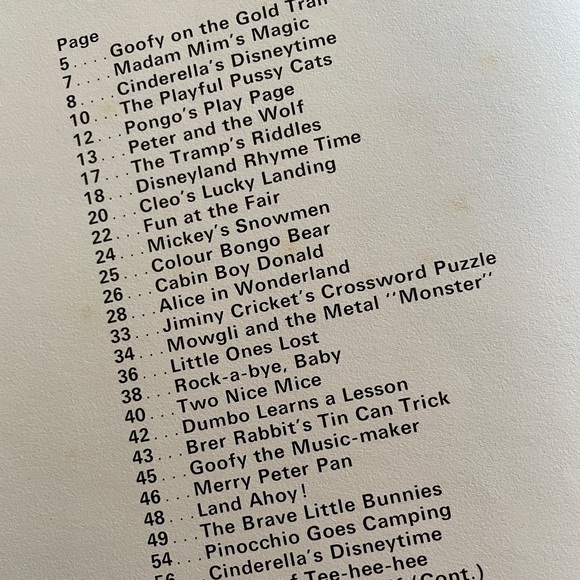 Walt Disney: Disneyland Annual 1977 Hardcover book - Used - Picture 4 of 8